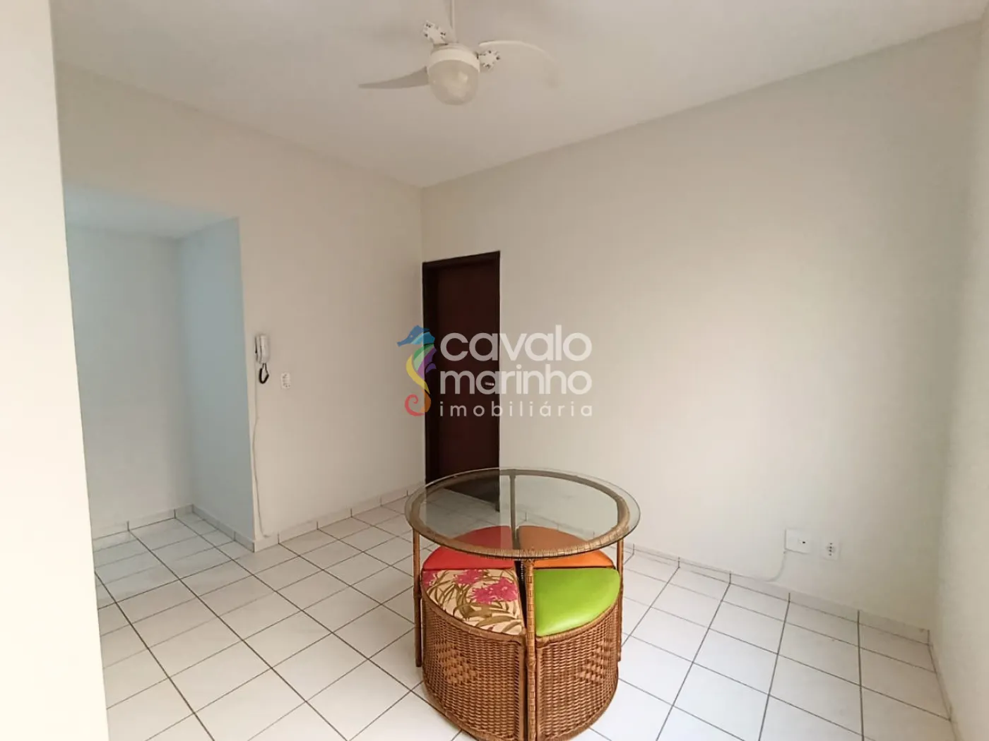 Alugar Apartamento / Padrão em Ribeirão Preto R$ 1.000,00 - Foto 2